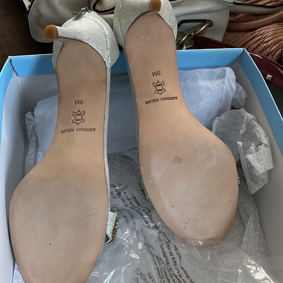 Shoes - Picture 2 of 3